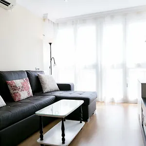 https://apartamento-malaga-huelin.hotelsinnerja.org
